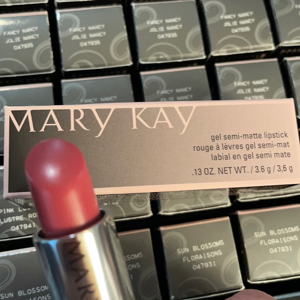 Mary Kay Gel Semi-Matte Lipstick-Mauve Moment